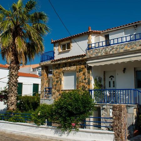 Efterpi Aggeli Apartment Loutrópolis Thermís Екстериор снимка
