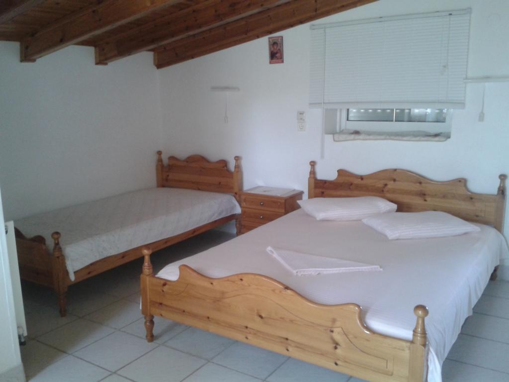 Efterpi Aggeli Apartment Loutrópolis Thermís Стая снимка